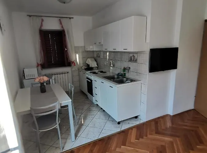 Maria Mare Ρόβινι